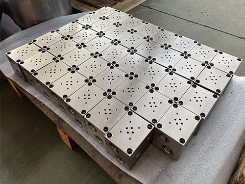 valve blocks for hydraulic cylinders